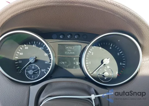 2009 Mercedes-Benz Gl 450 4Matic z USA, uszkodzony, nr VIN 4JGBF71E29A459219